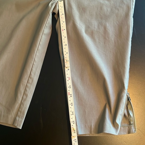 Tribal Audrey capris w/pockets/seasonal essentials “flatten it” technology -NWT - Picture 9 of 16